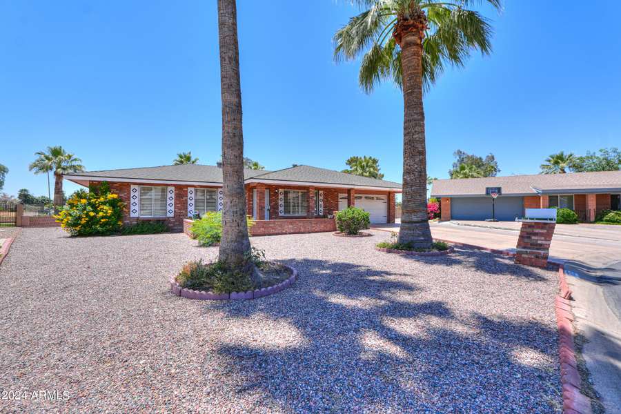 7005 E COLONIAL CLUB Drive, Mesa, AZ 85208