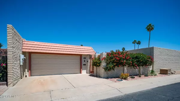 10708 W BAYSIDE Road, Sun City, AZ 85351