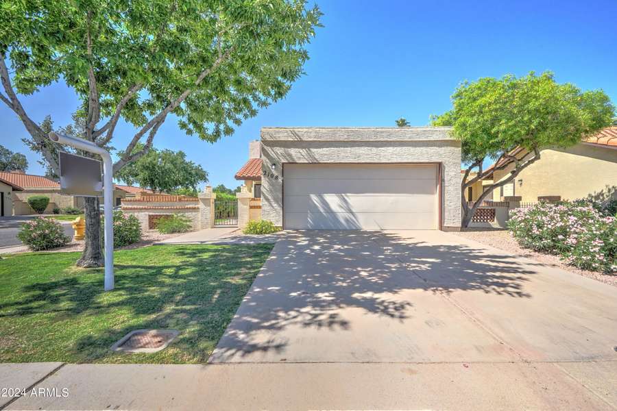 2108 E FORGE Avenue, Mesa, AZ 85204