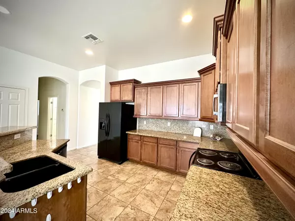 Gold Canyon, AZ 85118,18133 E VIA JARDIN --