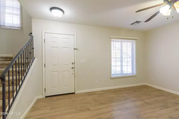 Phoenix, AZ 85040,5745 S 21ST Place