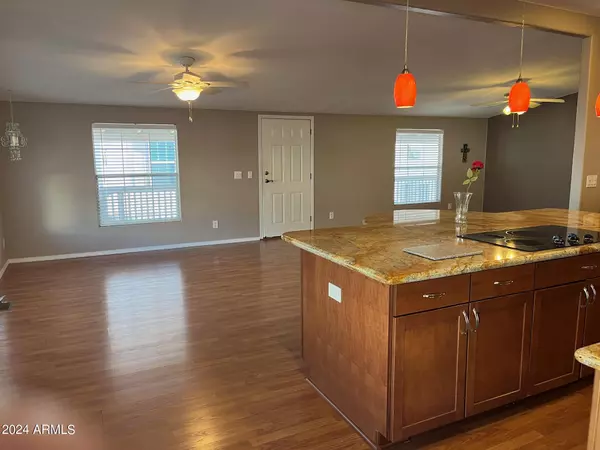 Phoenix, AZ 85050,3901 E PINNACLE PEAK Road #232