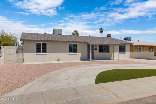 Phoenix, AZ 85033,8130 W MONTEREY Way