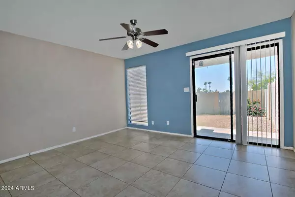 Scottsdale, AZ 85257,835 N GRANITE REEF Road #11