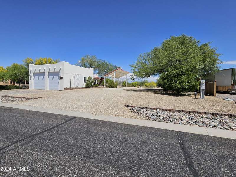 21110 W OBSIDIAN Drive, Congress, AZ 85332