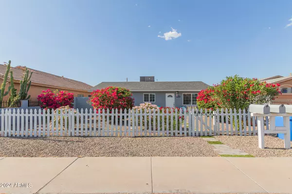 2542 E TAMARISK Avenue, Phoenix, AZ 85040