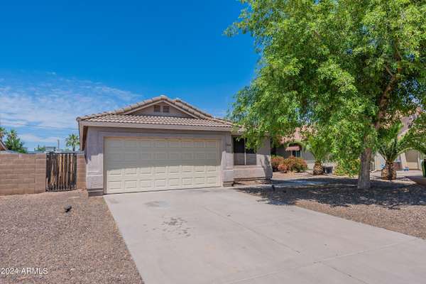 1044 W ROSAL Avenue, Apache Junction, AZ 85120