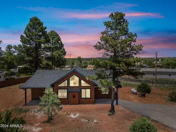 2726 Church Lane,  Overgaard,  AZ 85933