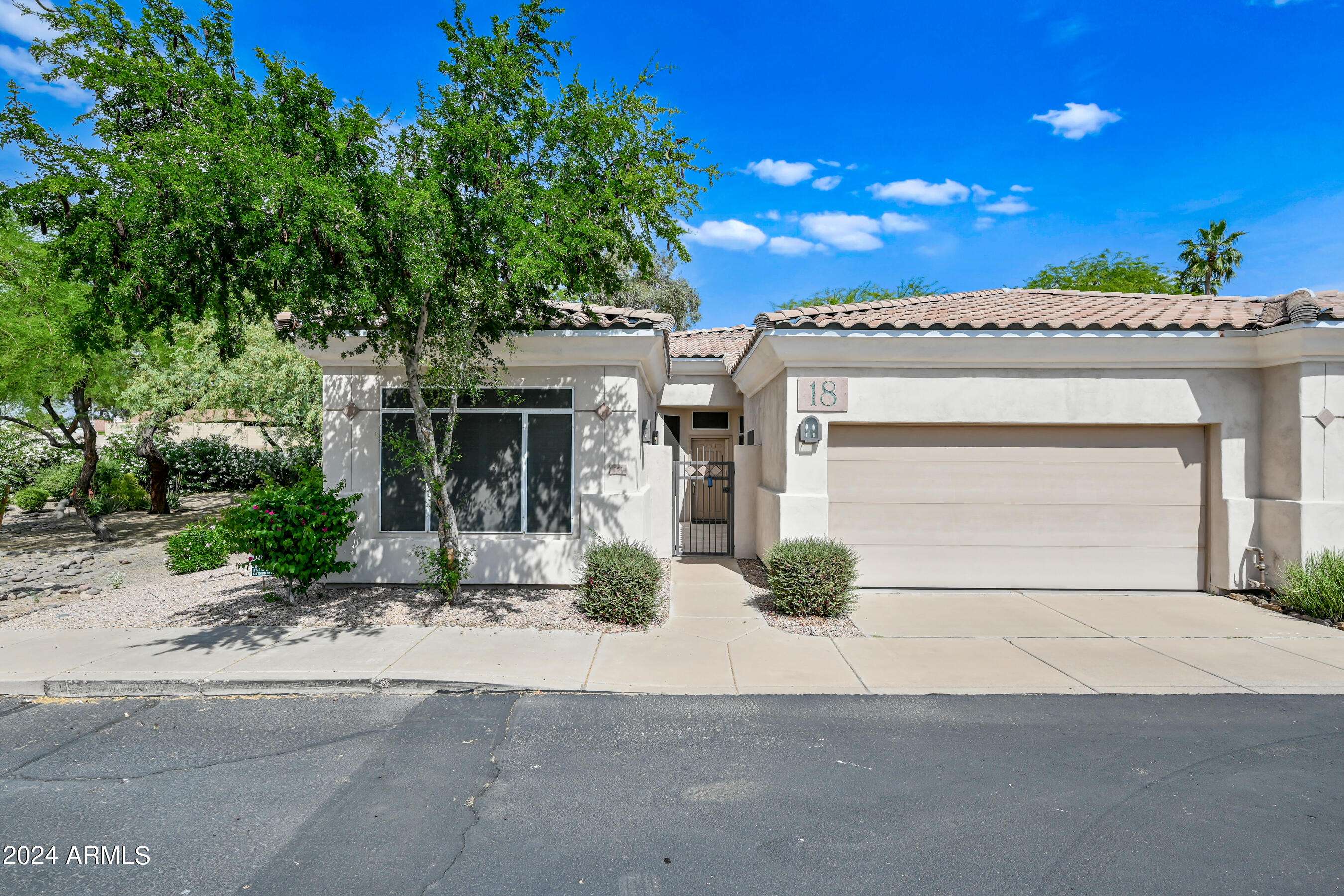 Phoenix, AZ 85020,1747 E NORTHERN Avenue E #151