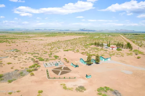 Douglas, AZ 85607,3566 W EL SOL Drive