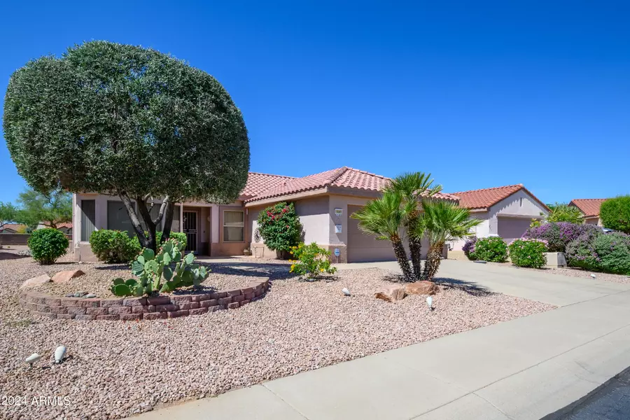 16085 W WILDFLOWER Drive, Surprise, AZ 85374