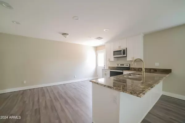 Phoenix, AZ 85041,4922 S 23RD Drive