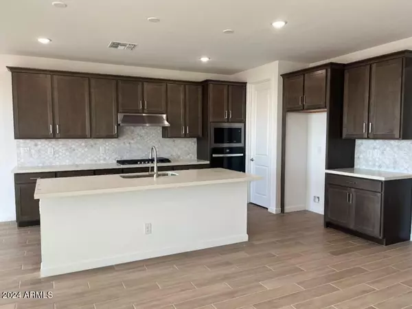 Peoria, AZ 85383,7689 W TETHER Trail