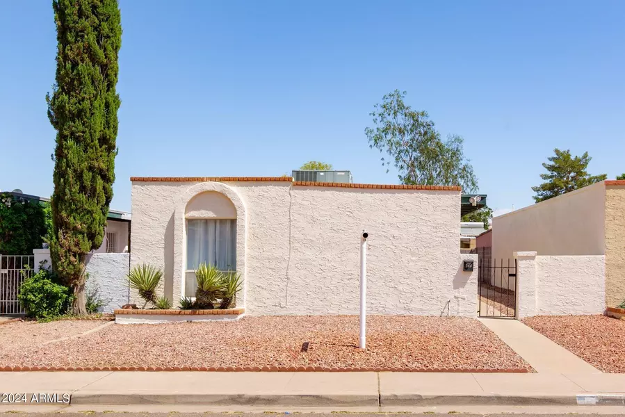 430 W MANHATTON Drive, Tempe, AZ 85282