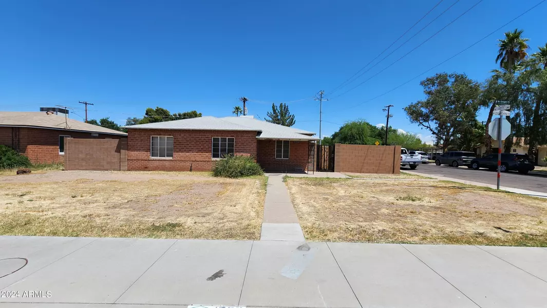 1702 W OSBORN Road, Phoenix, AZ 85015