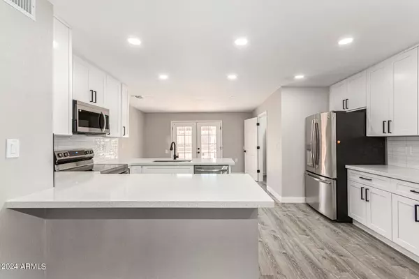 Tempe, AZ 85282,2157 E MINTON Drive