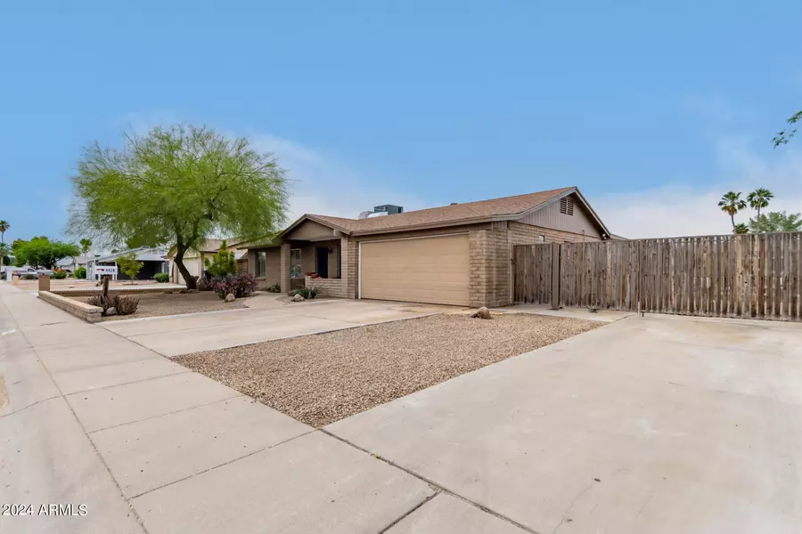 4829 W CORRINE Drive, Glendale, AZ 85304