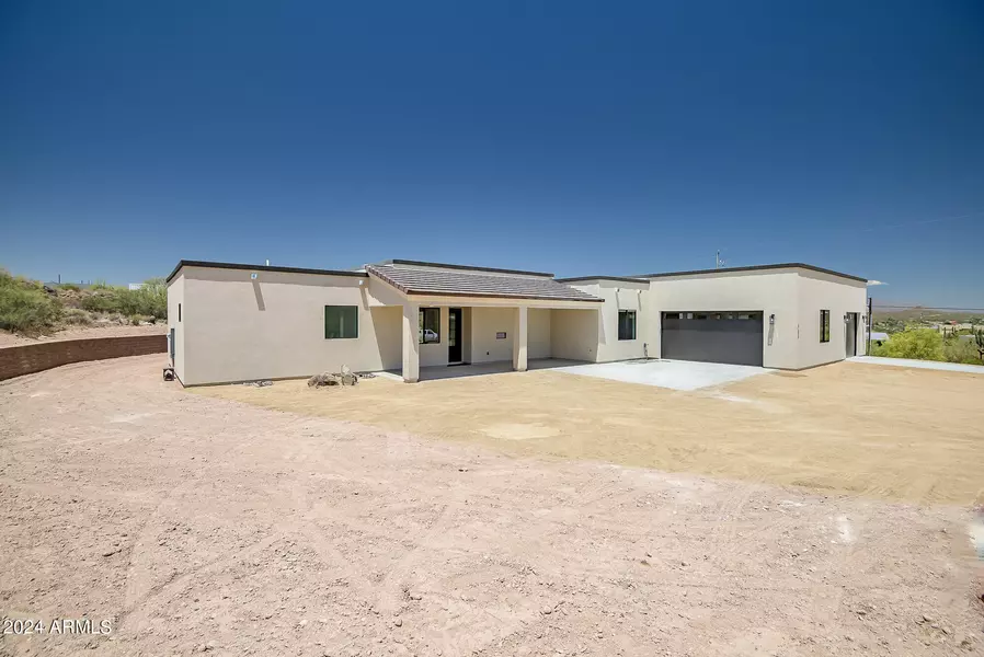 47616 N 23RD Drive, New River, AZ 85087