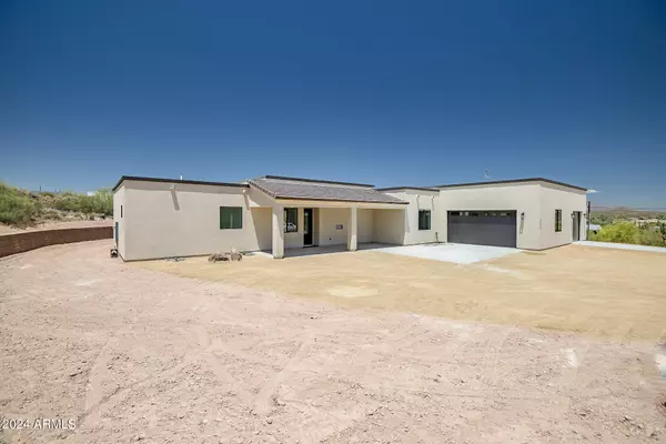 47616 N 23RD Drive, New River, AZ 85087