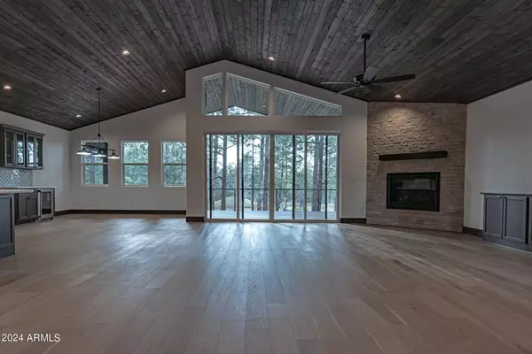 Show Low, AZ 85901,3951 SHAGGY BARK Road