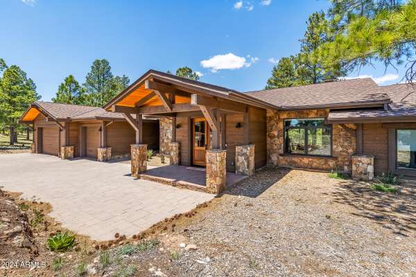 1620 E Castle Hills Drive, Flagstaff, AZ 86005