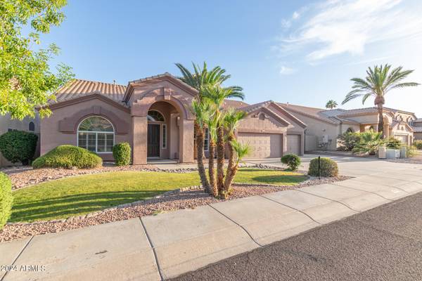 Phoenix, AZ 85045,723 W AMBERWOOD Drive