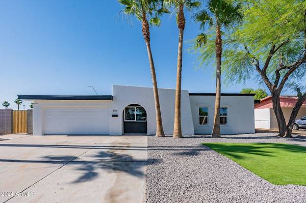 898 W DUBLIN Street,  Chandler,  AZ 85225