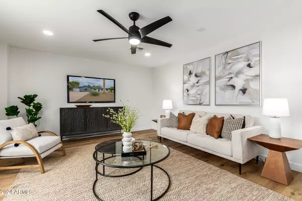 Scottsdale, AZ 85254,4910 E PARADISE Drive