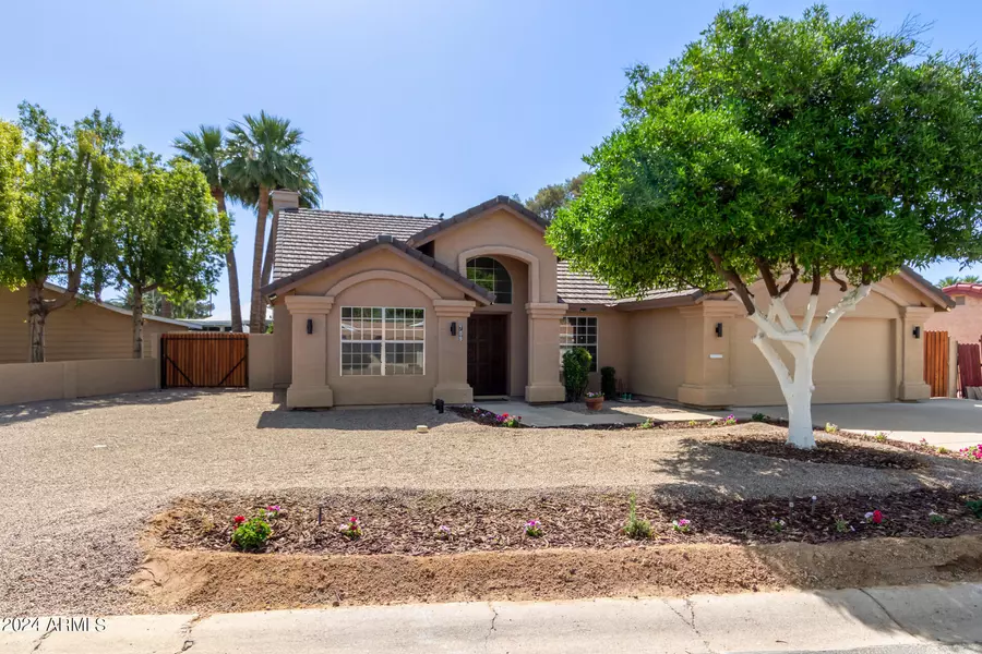 709 S SARANAC Avenue, Mesa, AZ 85208