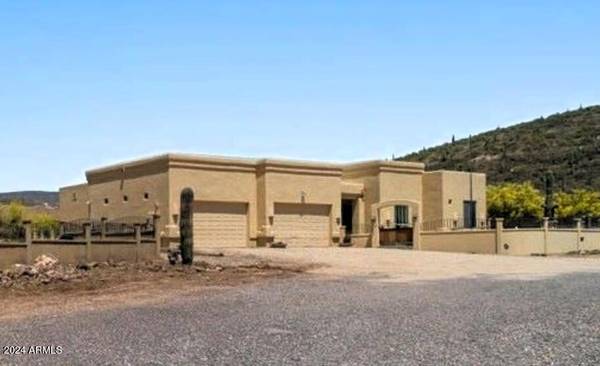 44421 N 20TH Street, New River, AZ 85087