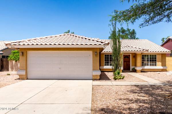 2014 E SHARON Drive, Phoenix, AZ 85022