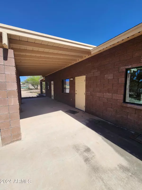 Douglas, AZ 85607,1645 N H Avenue N