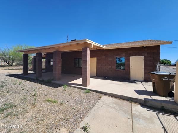 Douglas, AZ 85607,1645 N H Avenue N