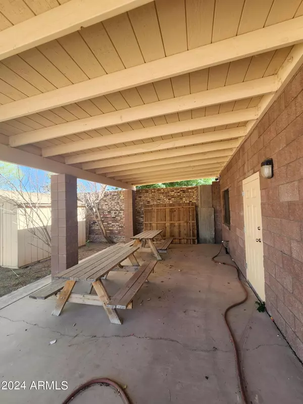 Douglas, AZ 85607,1645 N H Avenue N