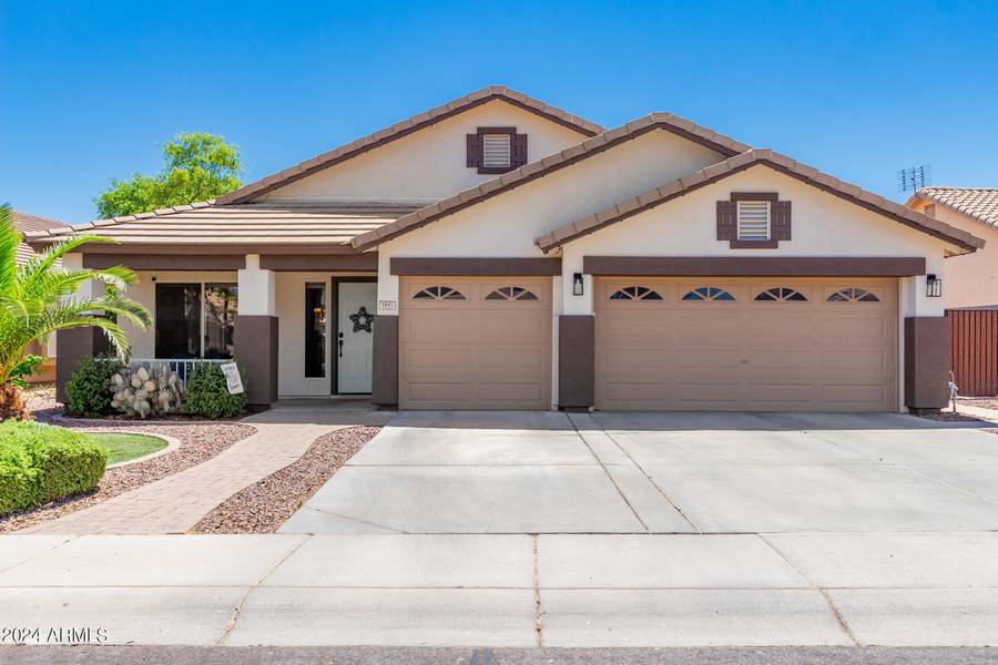 3897 S SETON Avenue, Gilbert, AZ 85297