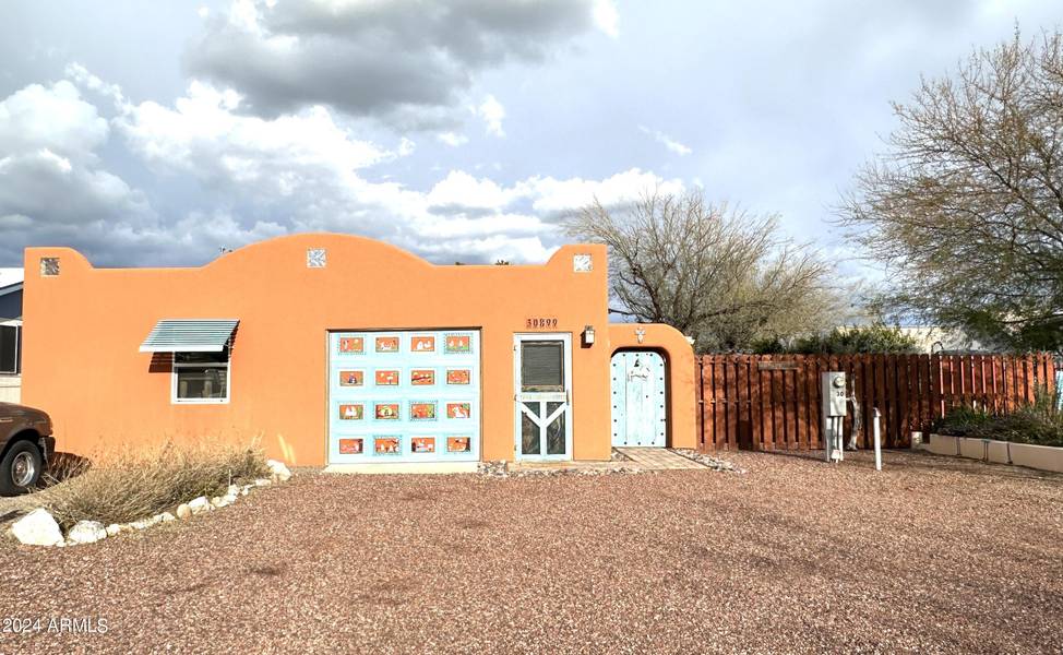 30899 S RUNNING HORSE Road, Congress, AZ 85332