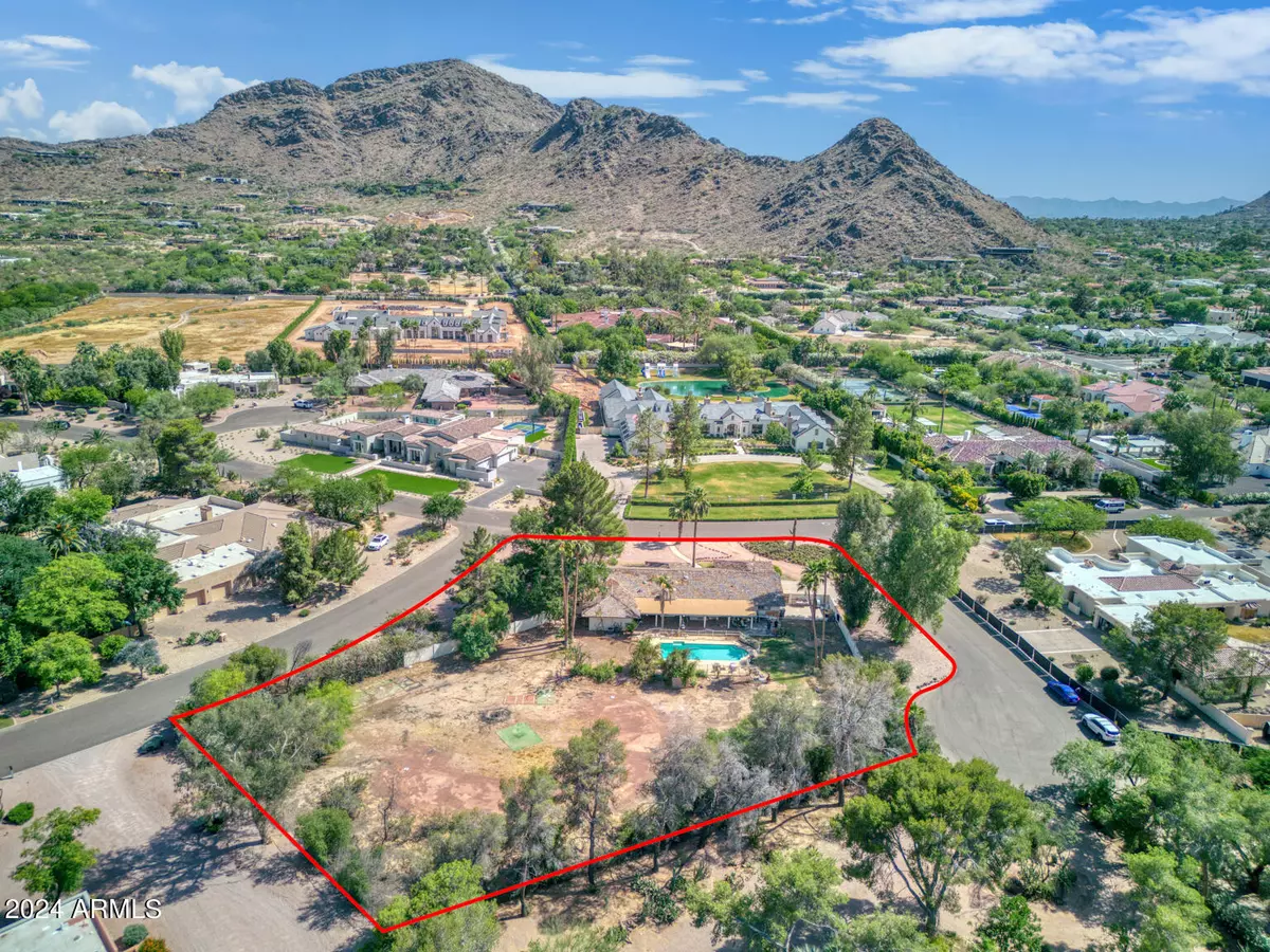 Paradise Valley, AZ 85253,5702 E CABALLO Drive