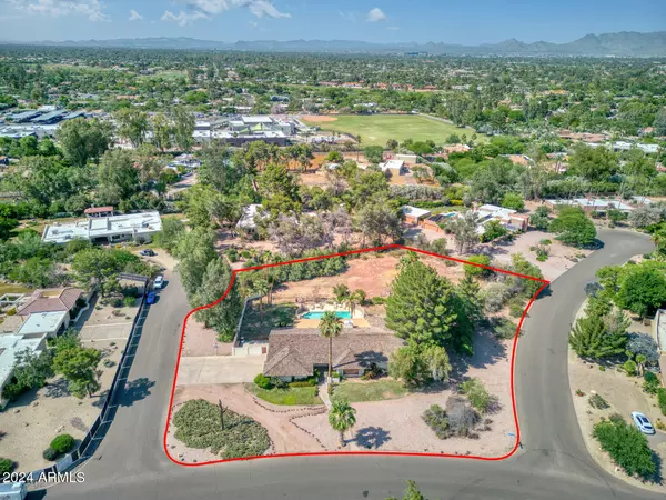 Paradise Valley, AZ 85253,5702 E CABALLO Drive