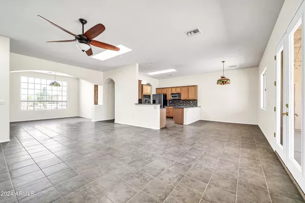Wittmann, AZ 85361,24919 W QUAILS NEST Lane