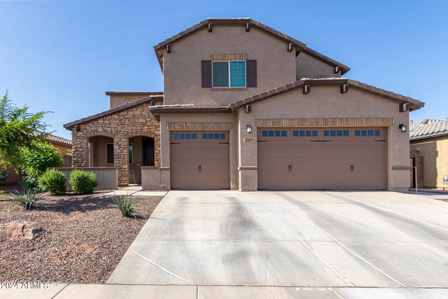 17246 W SELDON Lane, Waddell, AZ 85355