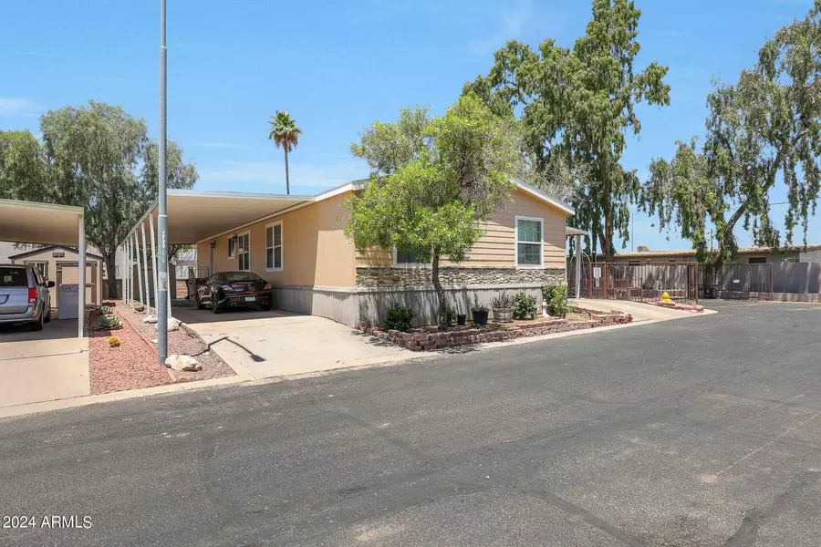 6227 N LITCHFIELD Road #1, Litchfield Park, AZ 85340