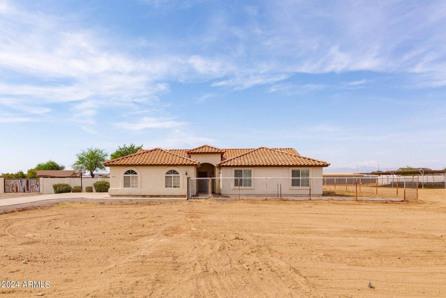 4270 E PONY TRACK Lane, San Tan Valley, AZ 85140