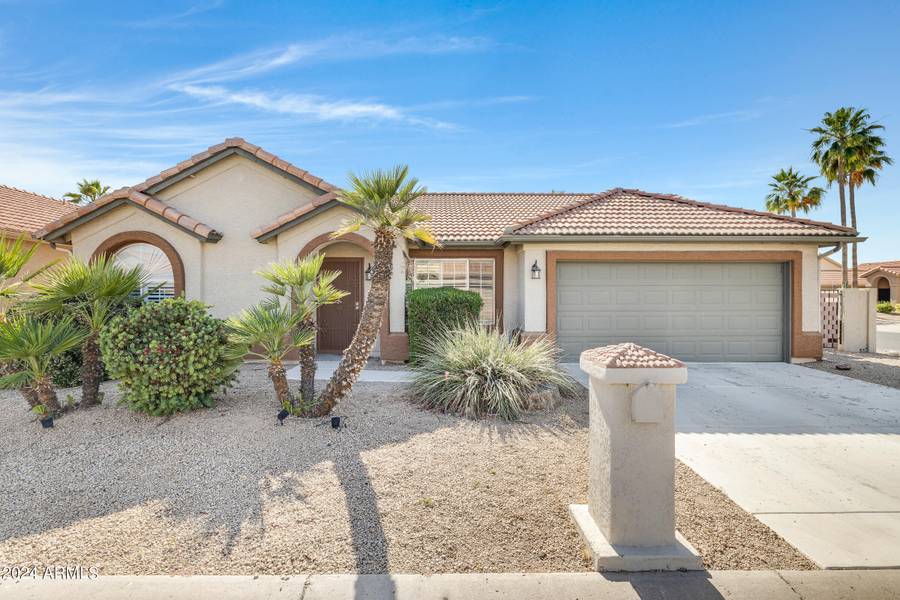 25038 S FOXGLENN Drive, Sun Lakes, AZ 85248