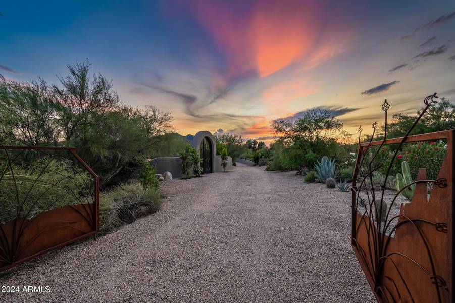 36802 N LONG RIFLE Road, Carefree, AZ 85377