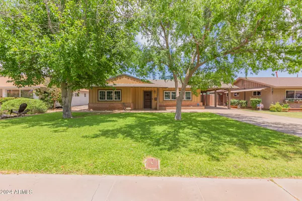 1716 W MITCHELL Drive, Phoenix, AZ 85015