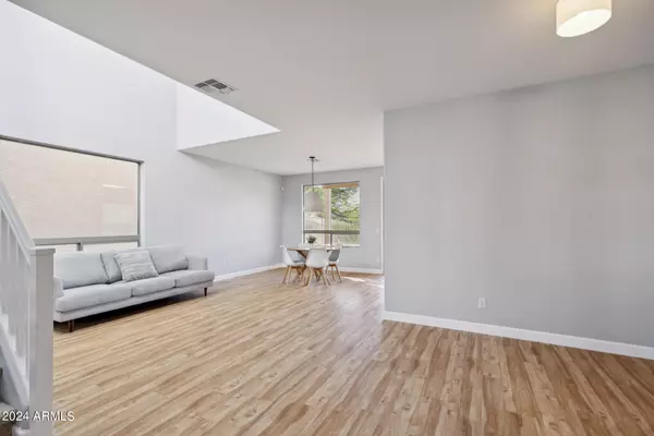 Phoenix, AZ 85048,16832 S BLUE Court