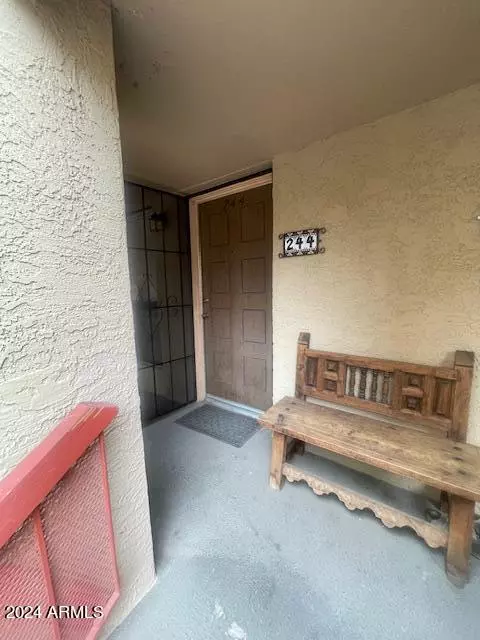 Phoenix, AZ 85051,3131 W COCHISE Drive #244