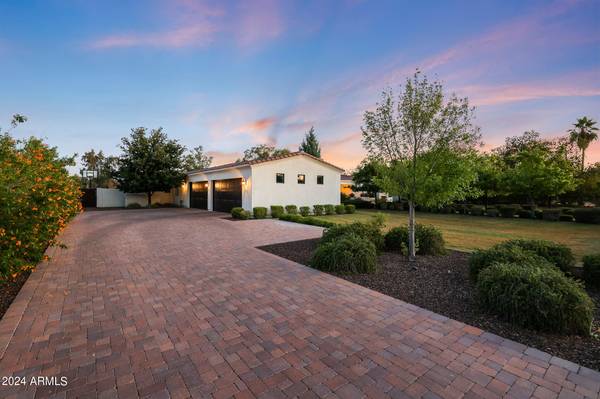 Paradise Valley, AZ 85253,6303 E COCHISE Road