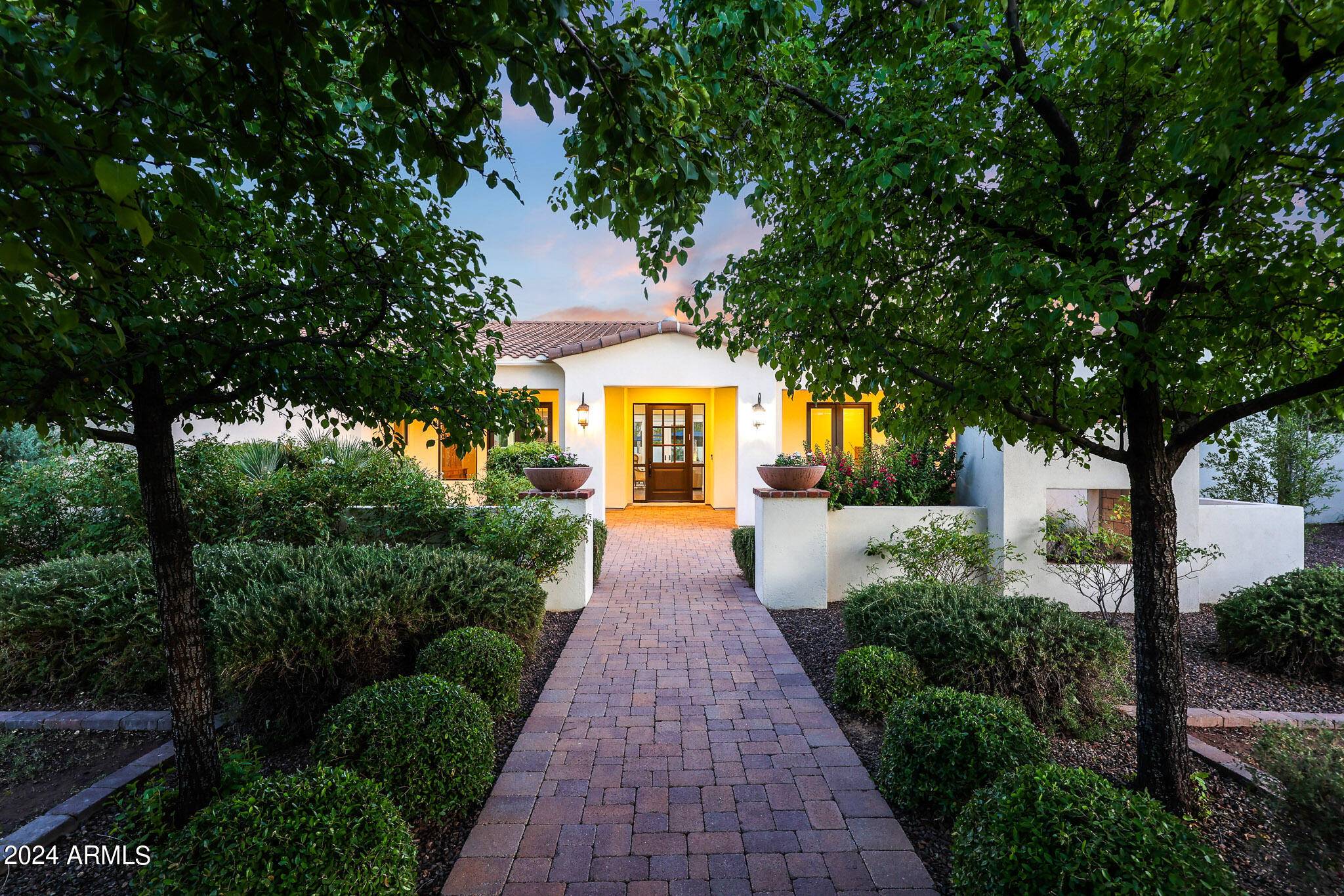 Paradise Valley, AZ 85253,6303 E COCHISE Road