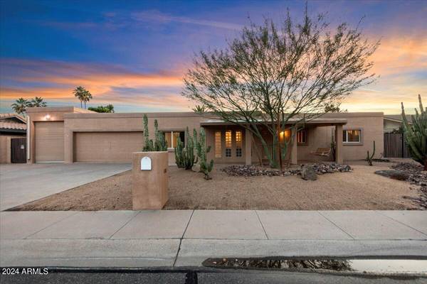 100 S STELLAR Parkway,  Chandler,  AZ 85226